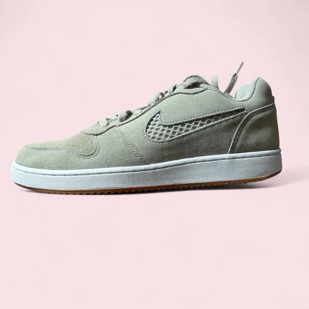 Nike Court Borough Low 2